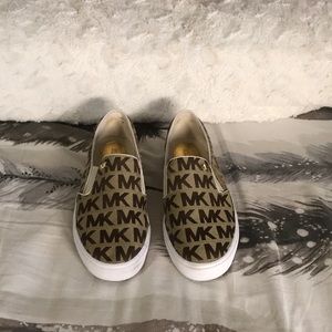Michael Kors Shoes! Very good condition!